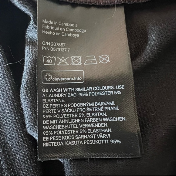 💚Divided black dress - Picture 5 of 5